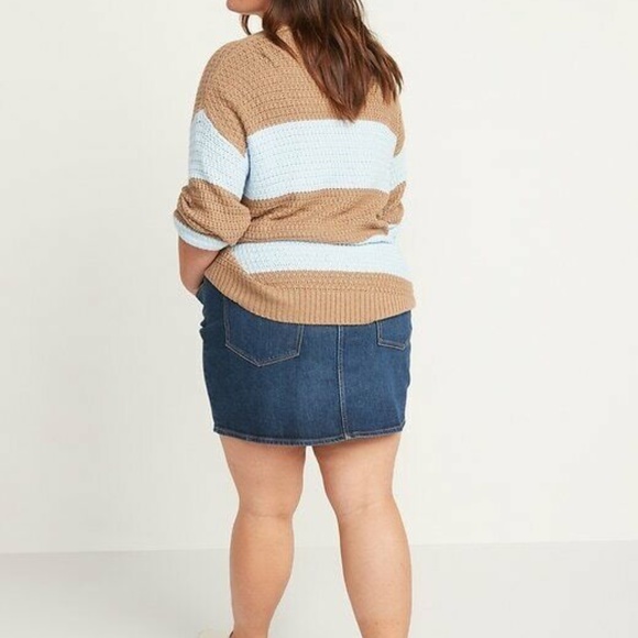 COPY - NWT: old navy High-Waisted Button-Front Mini Jean Skirt (28) $35 - Picture 2 of 14